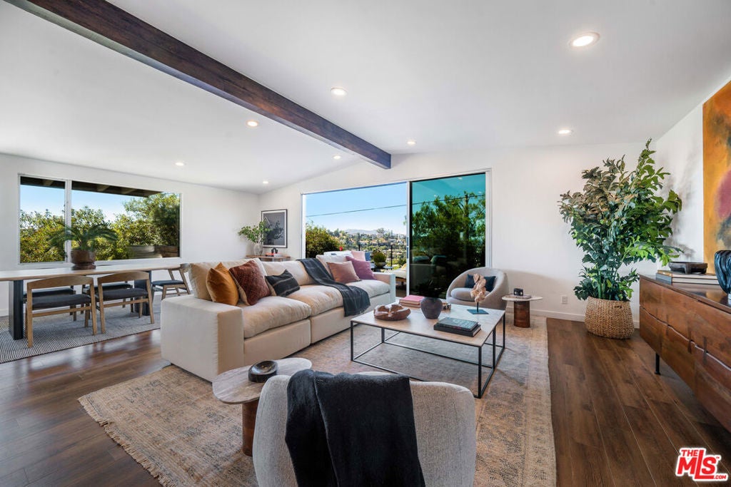 Photo of Listing #25594803