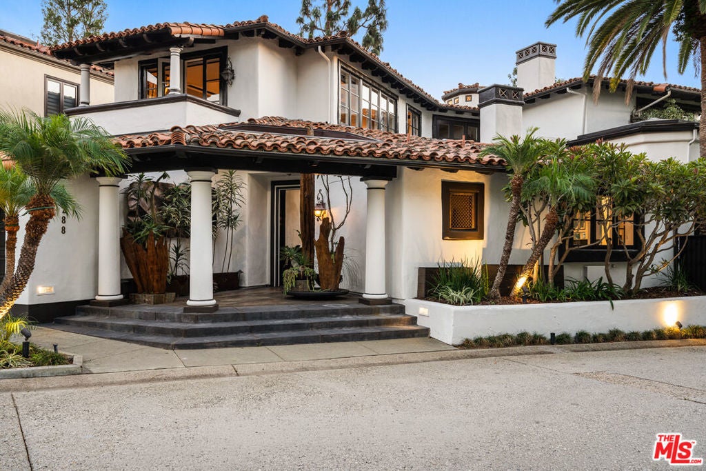 Photo of Listing #25596777