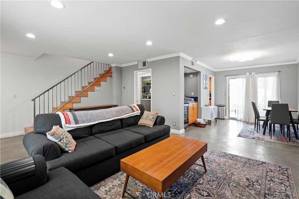 Photo of Listing #SR25225159