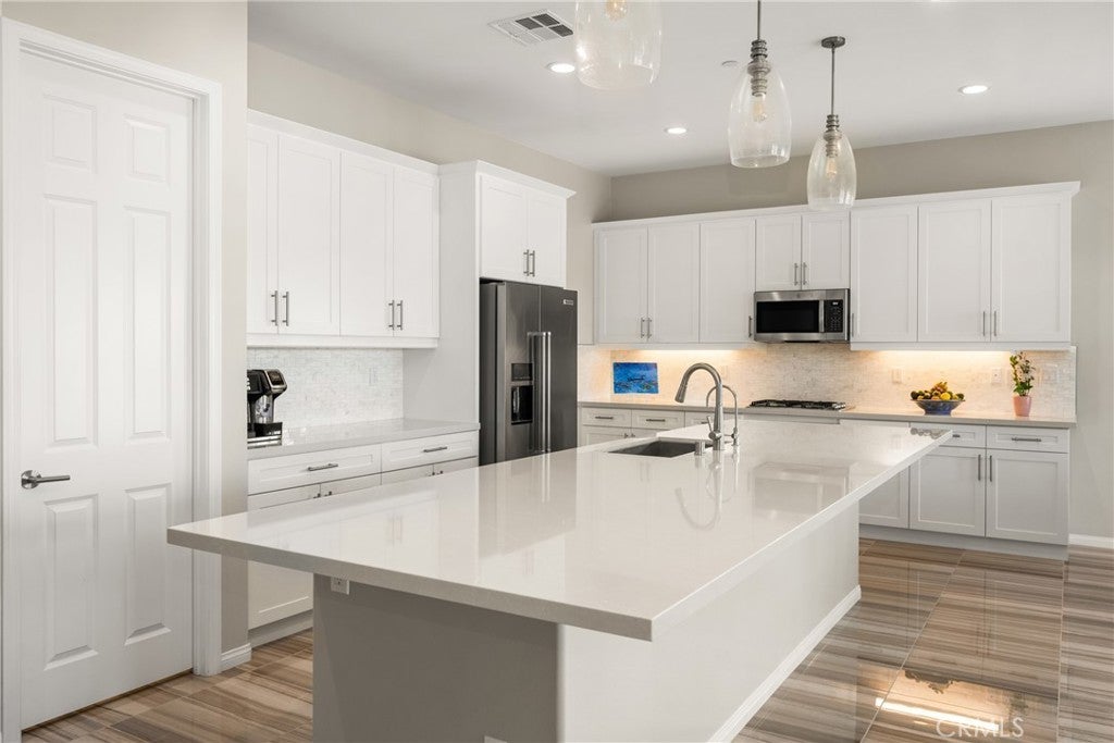 Photo of Listing #PW25222127