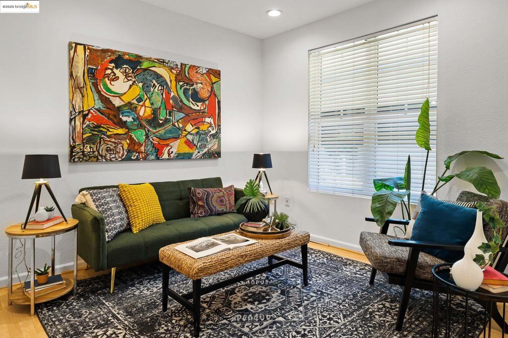 Photo of Listing #41112691