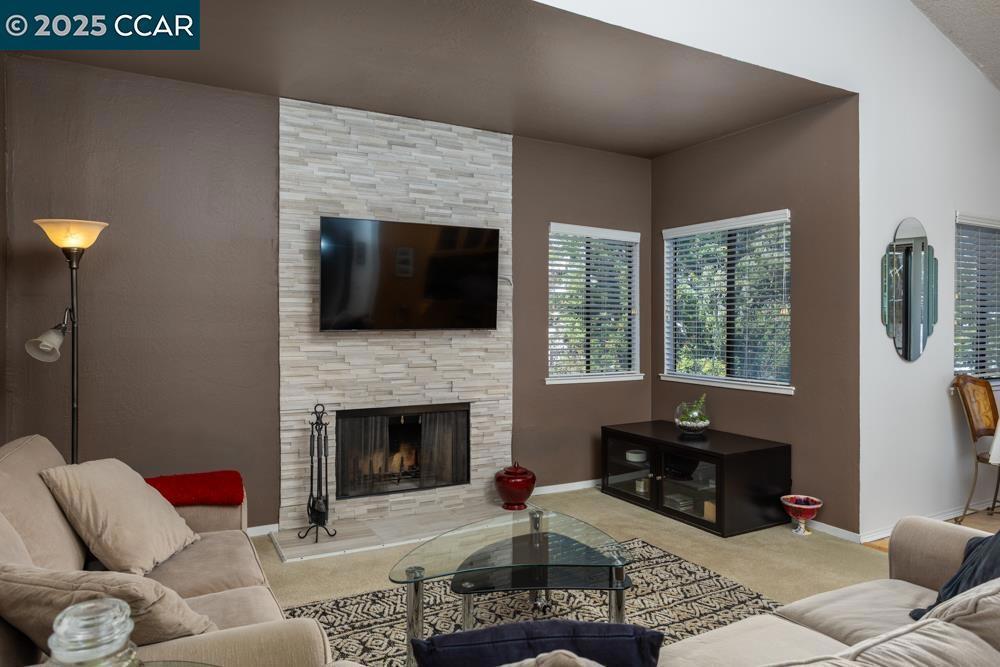 Photo of Listing #41112755