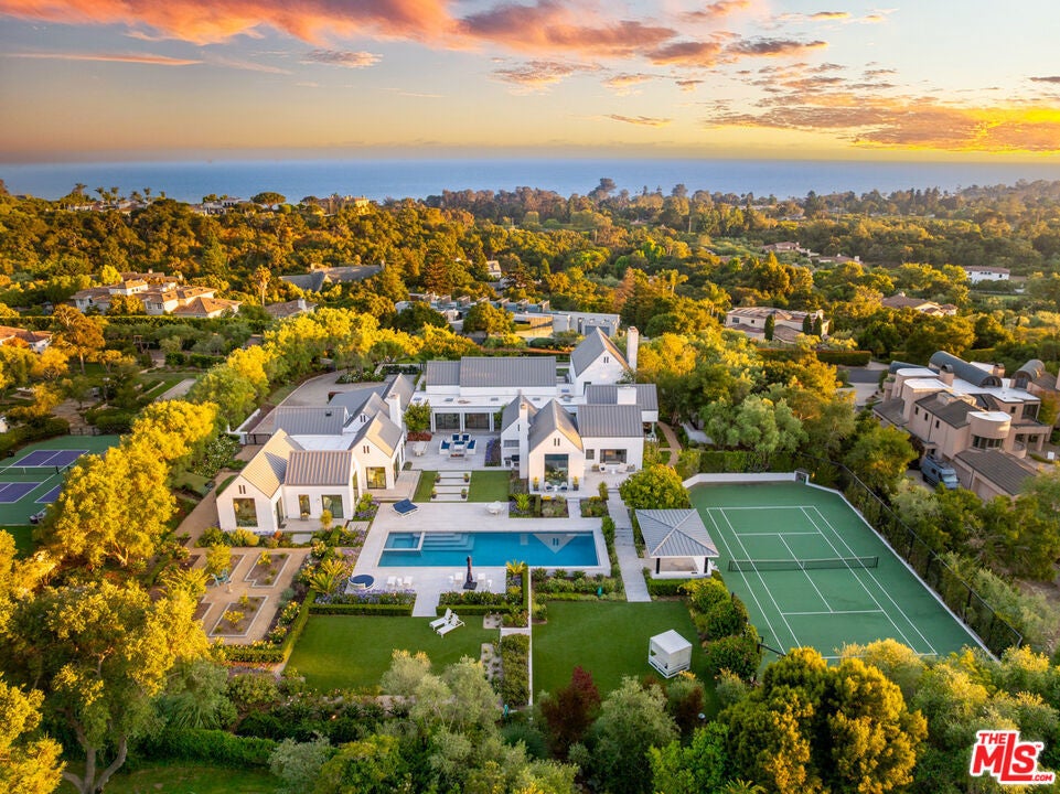 Photo of Listing #25586915