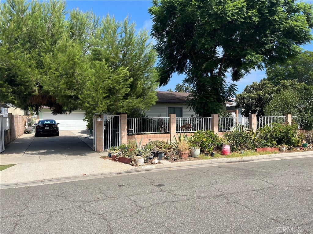 Photo of Listing #OC25225566