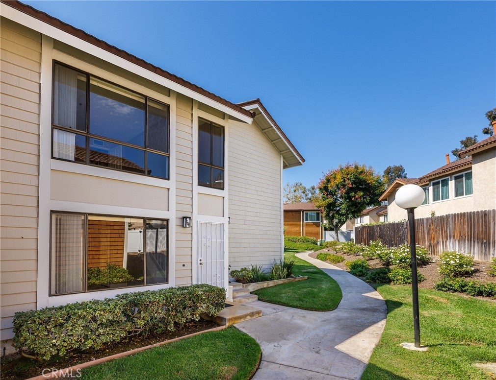 Photo of Listing #OC25225388