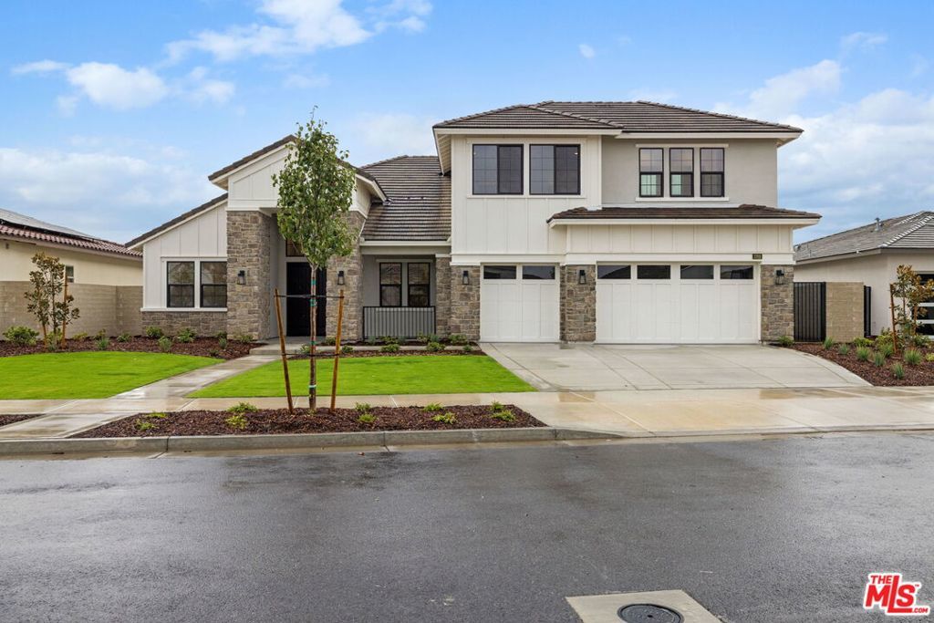 Photo of Listing #25597749