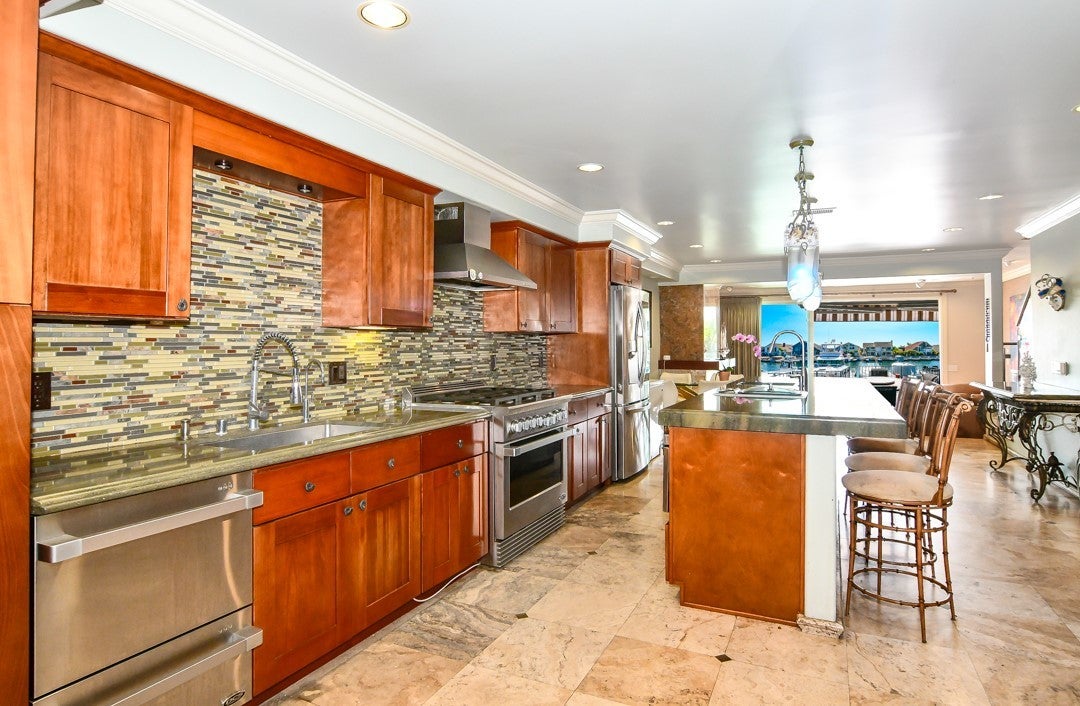 Photo of Listing #PW25194282