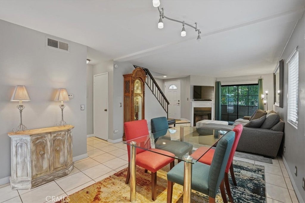 Photo of Listing #SR25225901