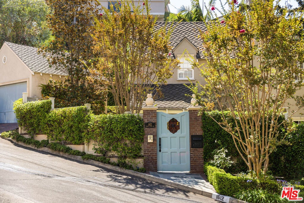 Photo of Listing #25577527