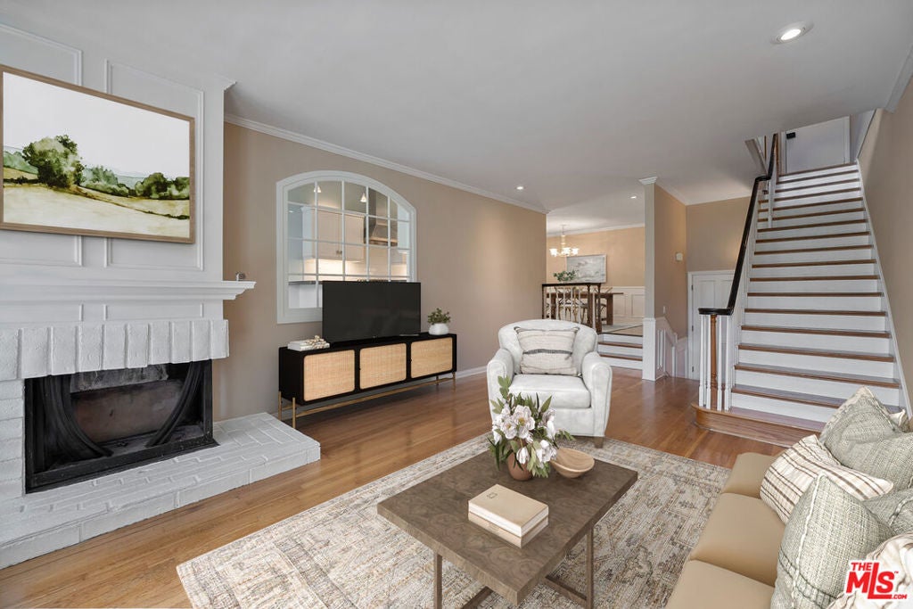 Photo of Listing #25597785