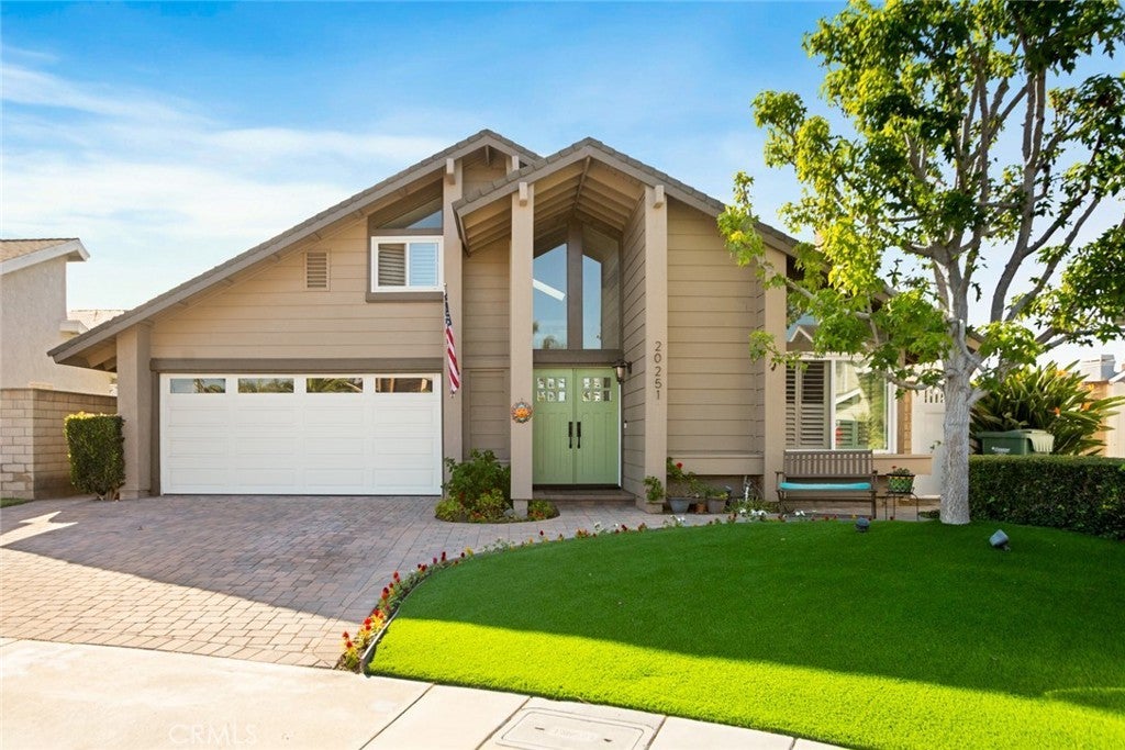 Photo of Listing #OC25225307