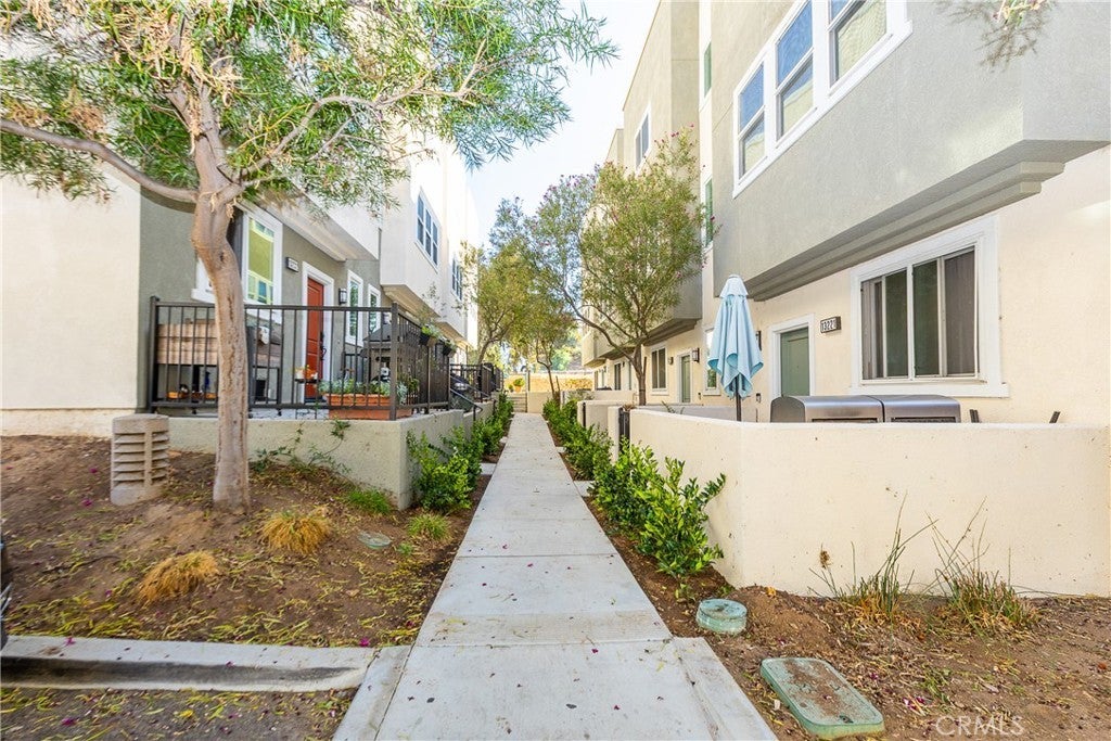 Photo of Listing #SR25225475