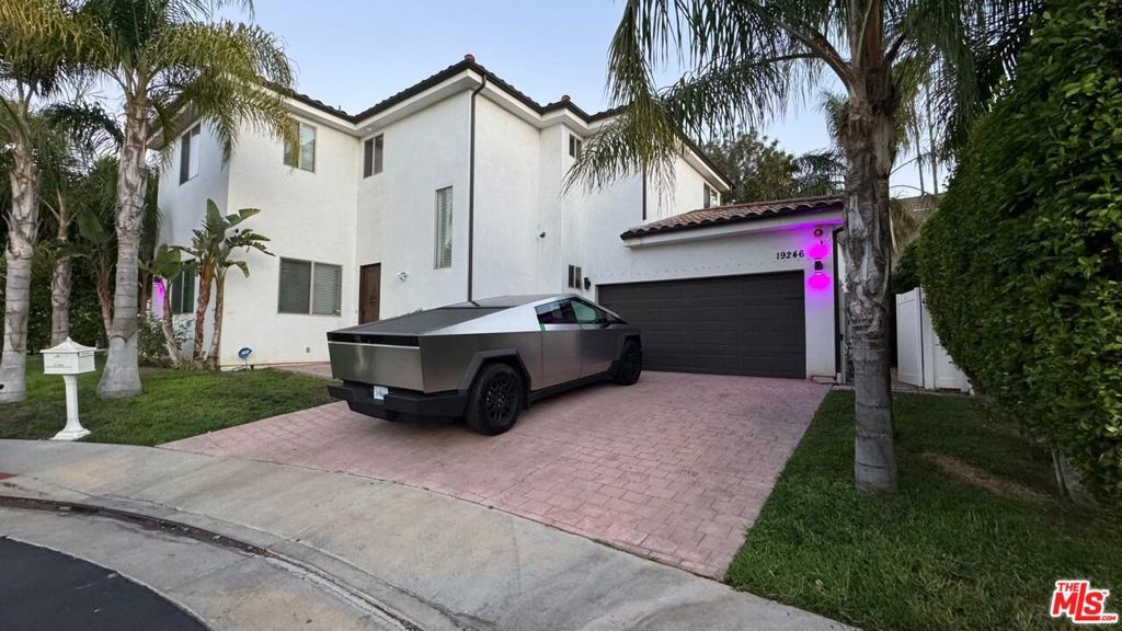 Photo of Listing #25597155