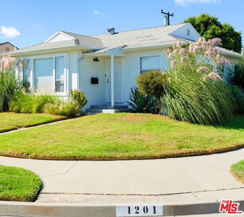 Photo of Listing #25588613