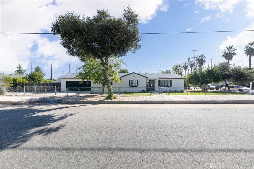 Photo of Listing #IV25222830