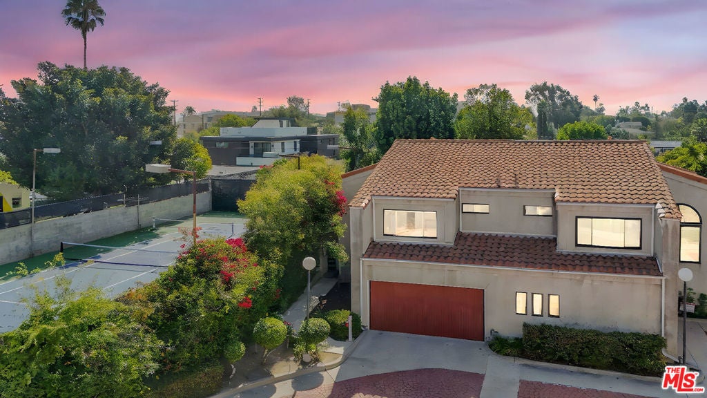 Photo of Listing #25598261