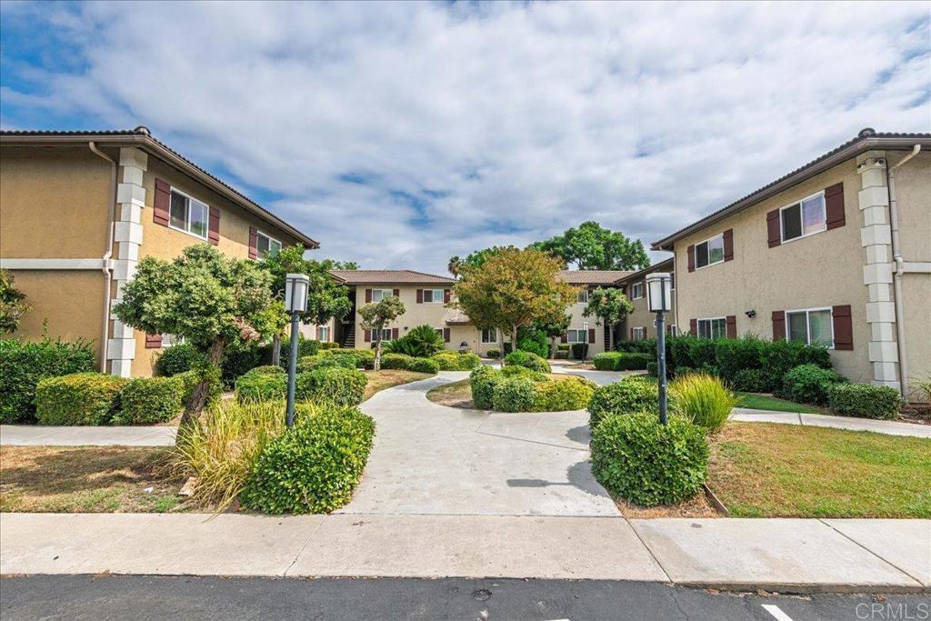 Photo of Listing #PTP2507391