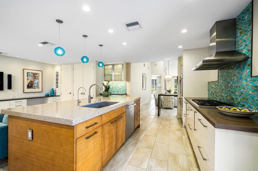 Photo of Listing #219136002DA