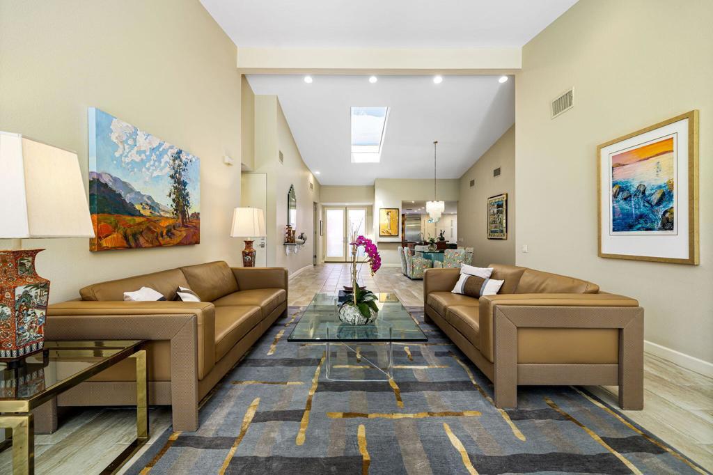 Photo of Listing #219136002DA