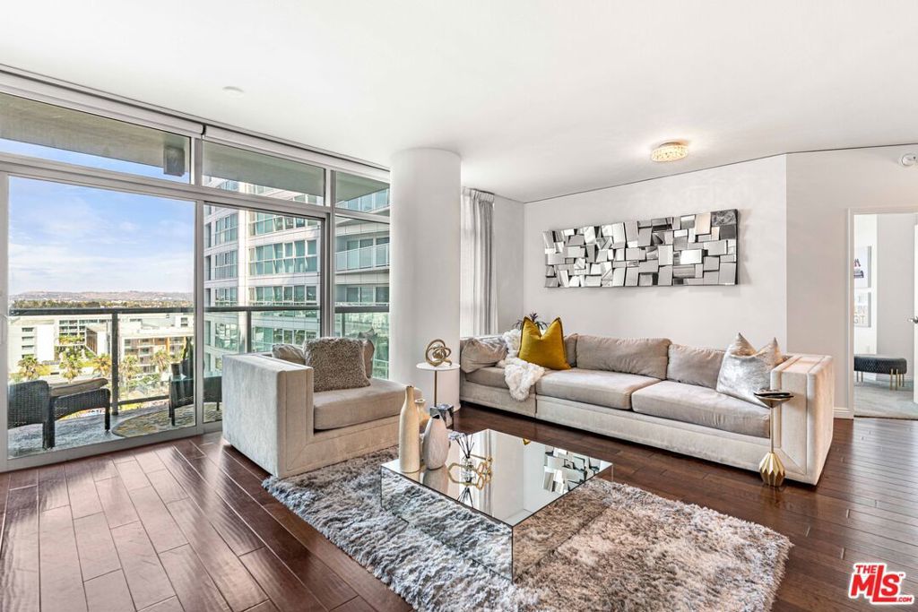 Photo of Listing #25598507