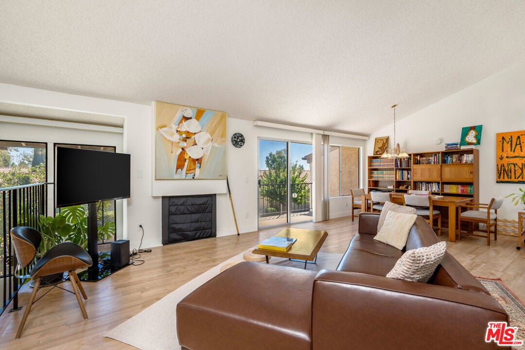 19547 Rinaldi Street 30, Porter Ranch