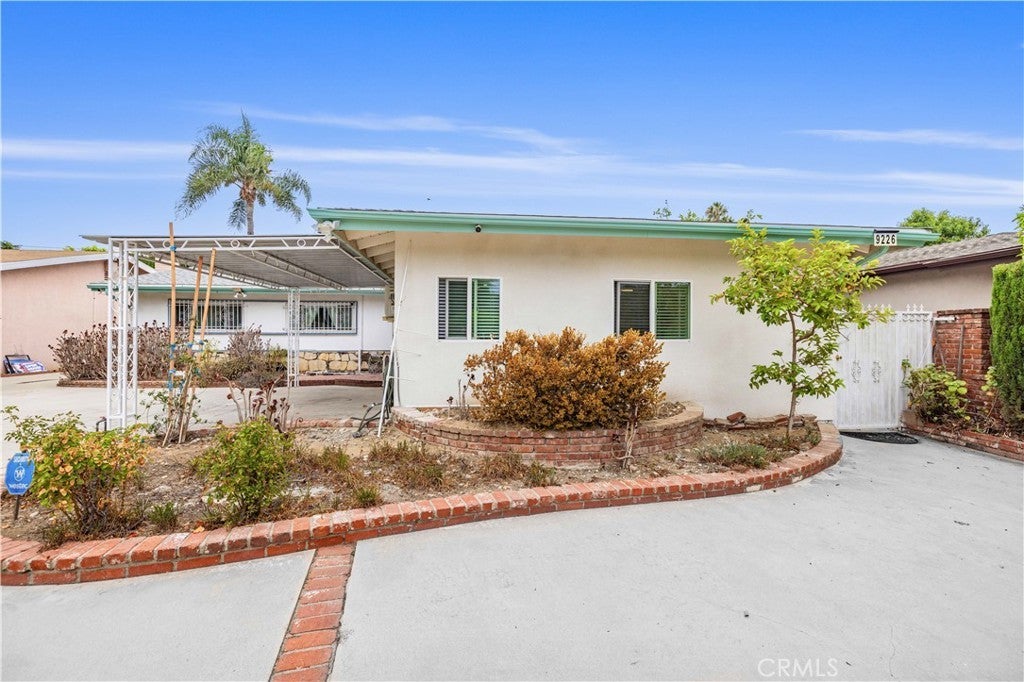 Photo of Listing #SR25228038