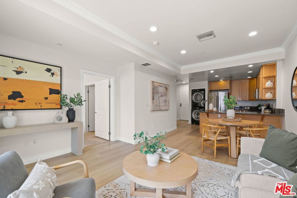 Photo of Listing #25597181