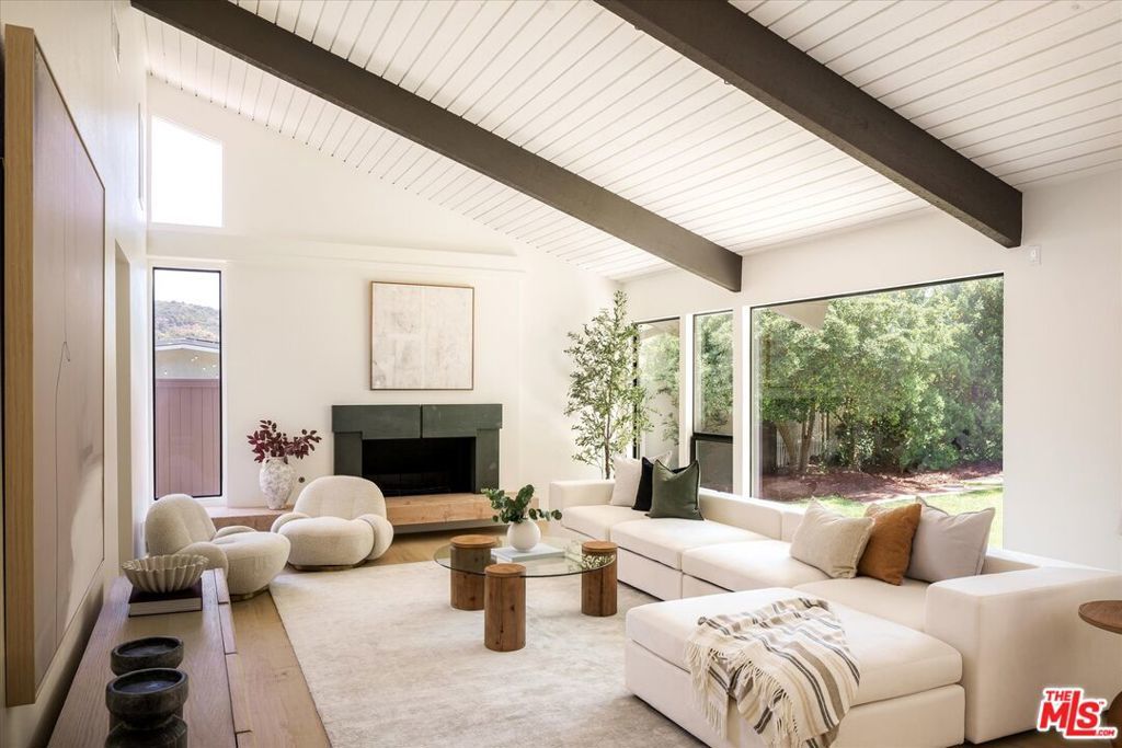 Photo of Listing #25598823