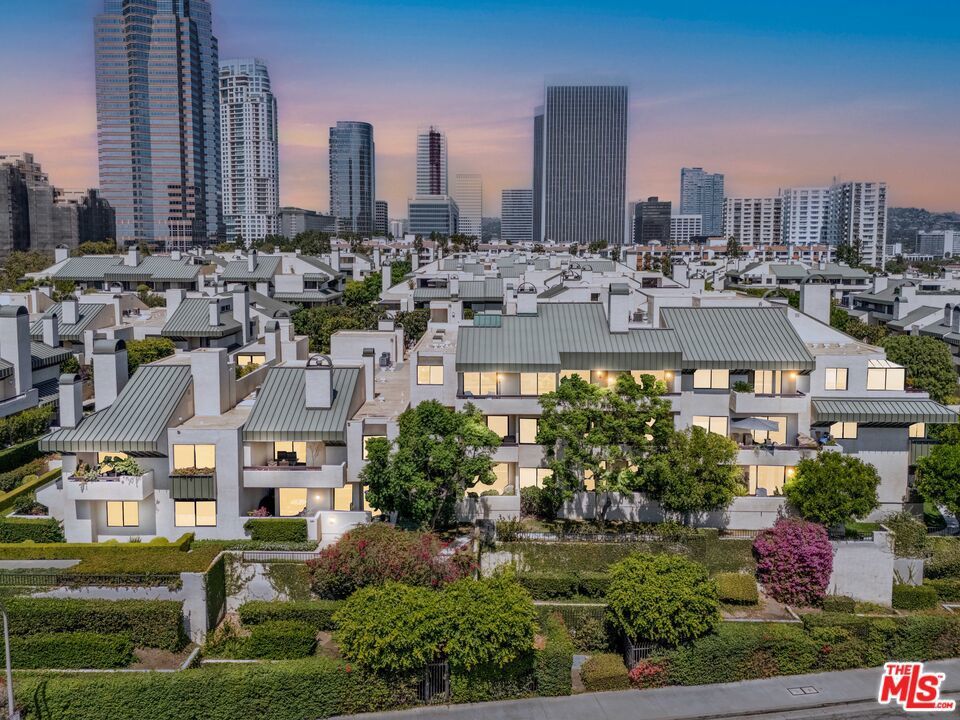 Photo of Listing #25596725