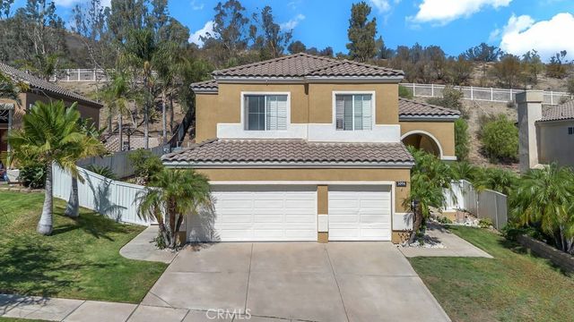 1096 Casandra, Corona