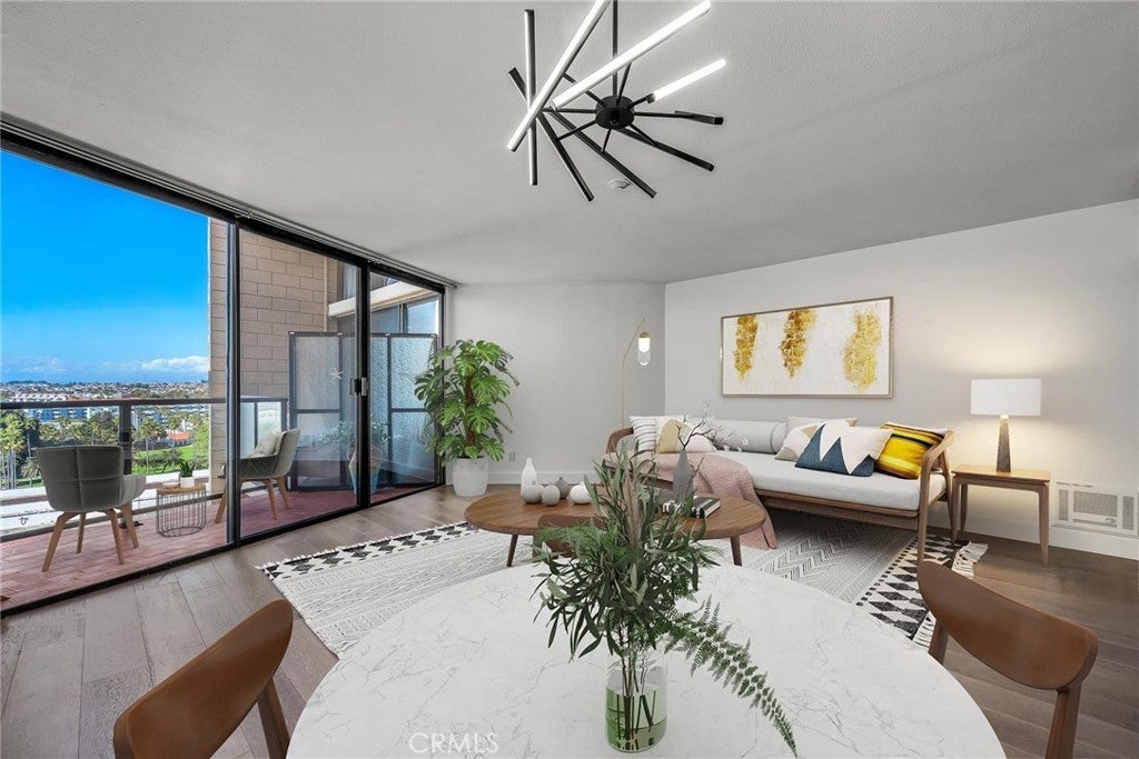 Photo of Listing #SB25228478