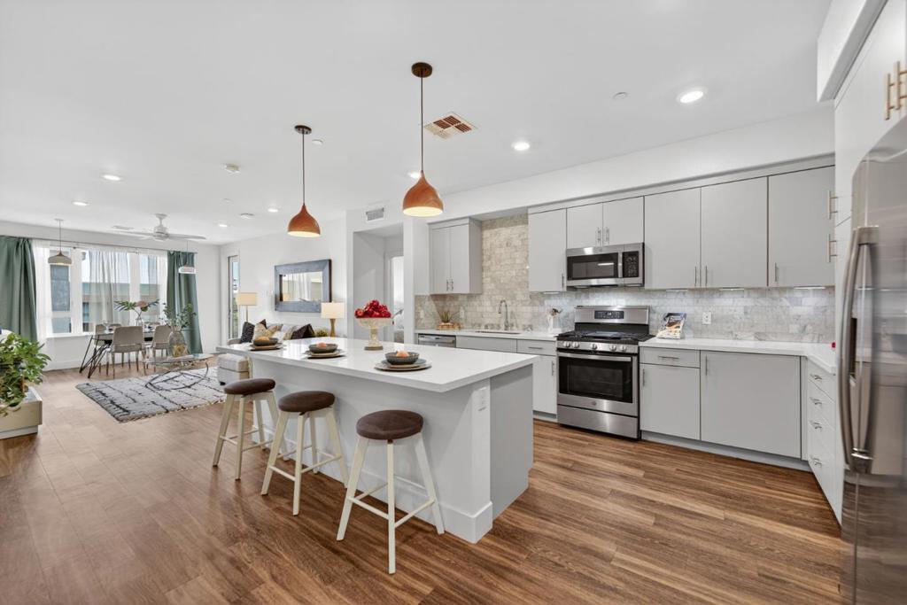 Photo of Listing #ML82020120