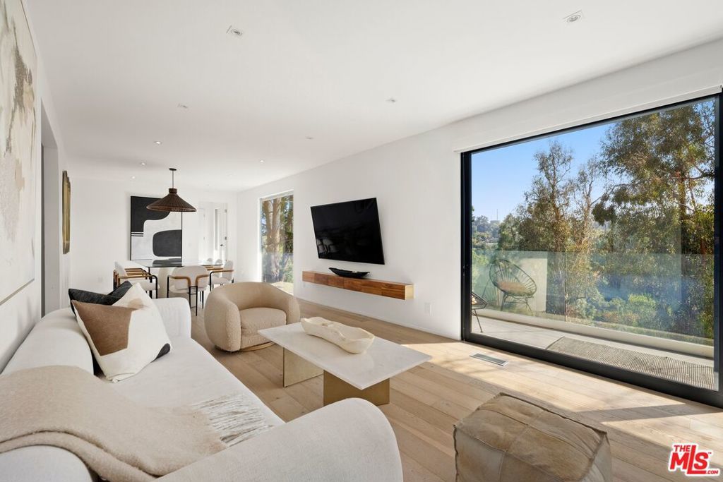 Photo of Listing #25599467