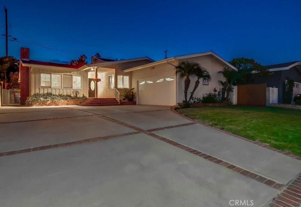 Photo of Listing #SB25226517