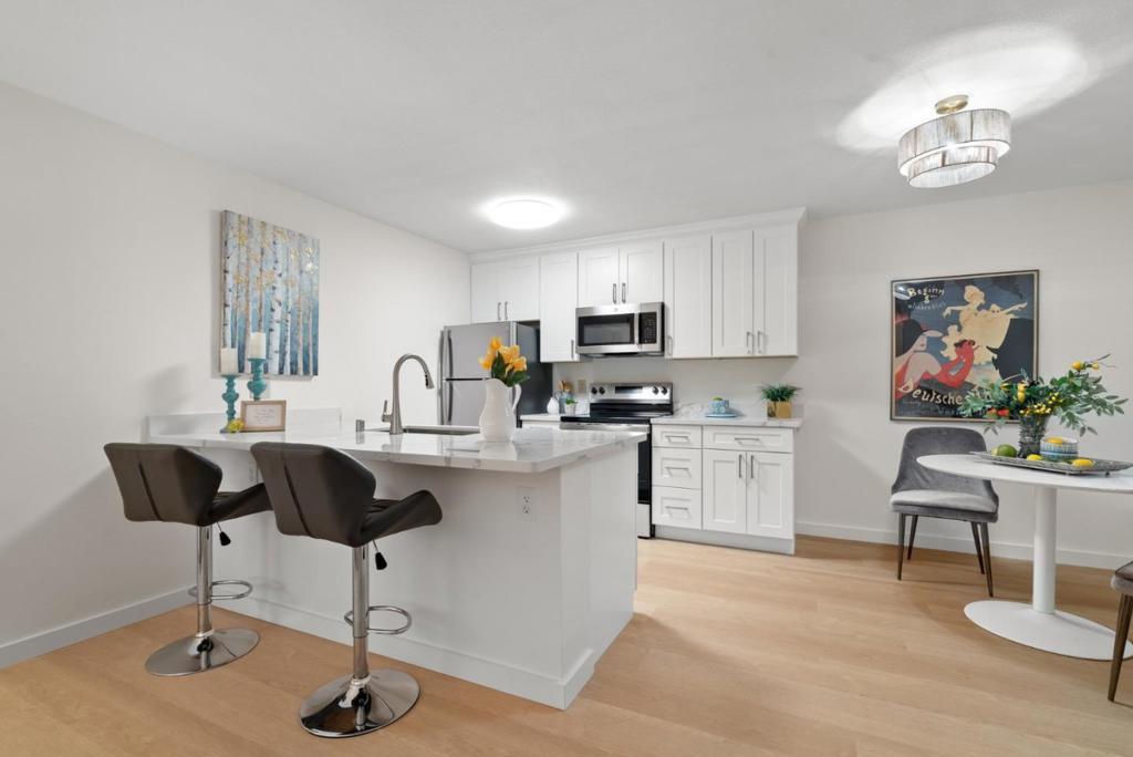 Photo of Listing #ML82023360