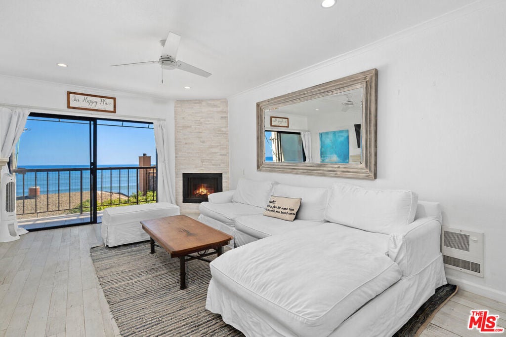 Photo of Listing #25599279