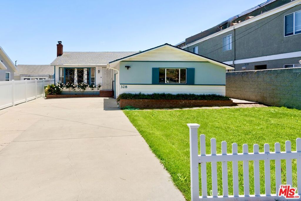 328 Plymouth Street, Inglewood