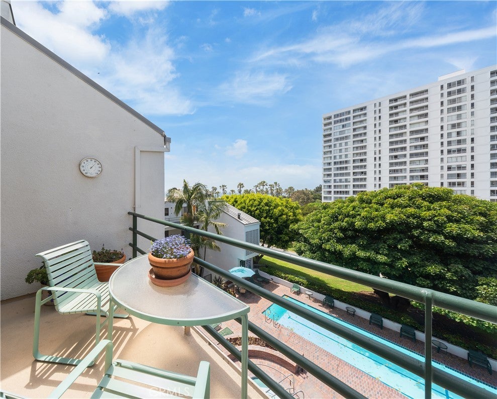 Photo of Listing #SR25228706