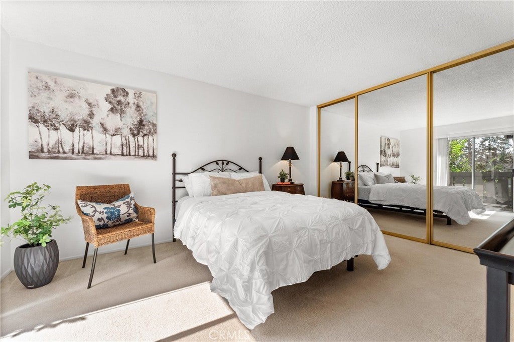 Photo of Listing #OC25229299