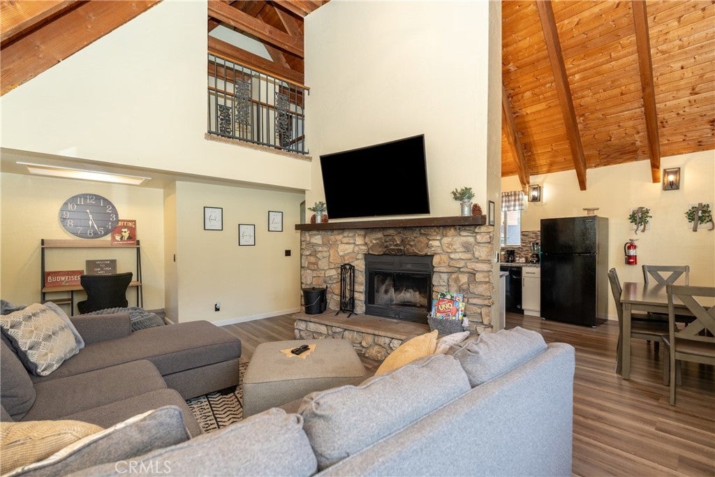 115 Sunset Lane, Sugarloaf