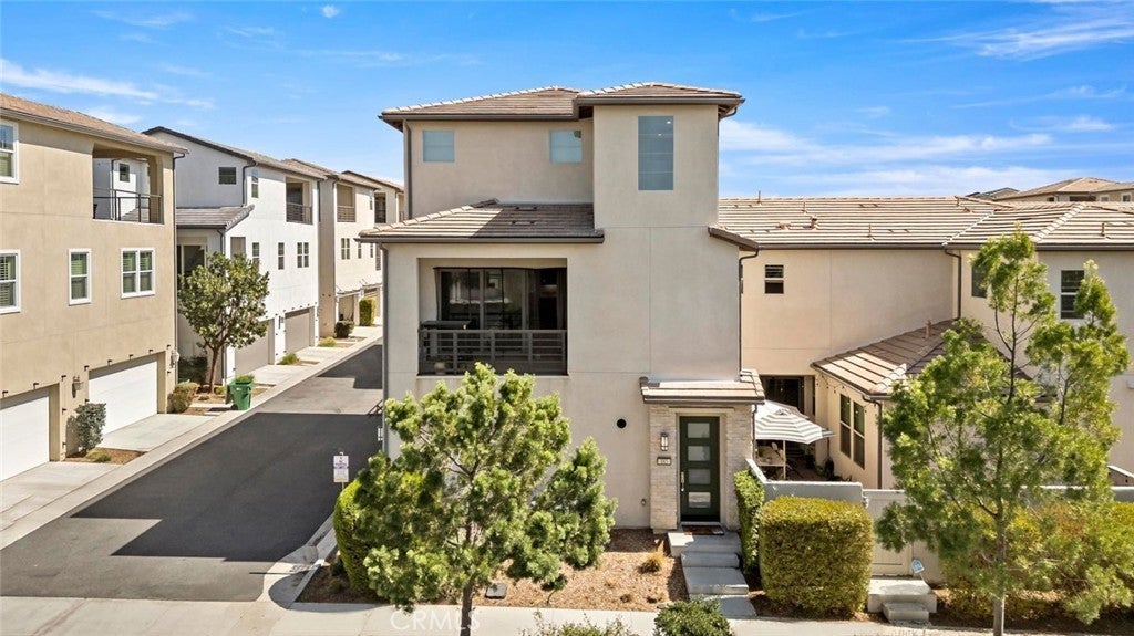 Photo of Listing #WS25229796