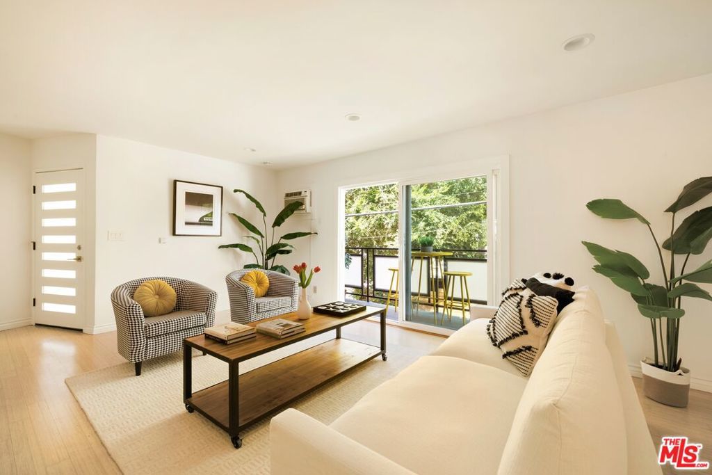 Photo of Listing #25599989