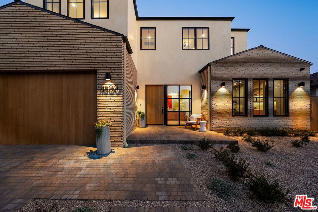 Photo of Listing #25596937