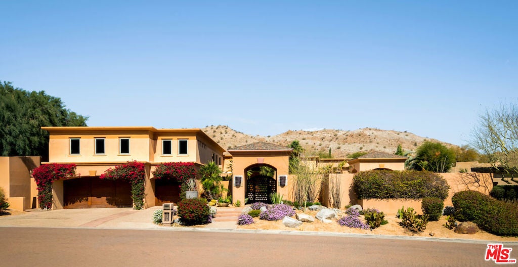 136 Netas Drive, Palm Desert