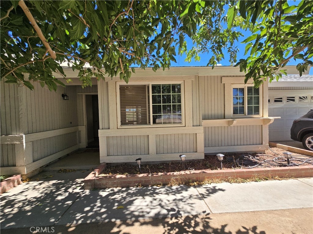 11031 Victor Avenue, Hesperia