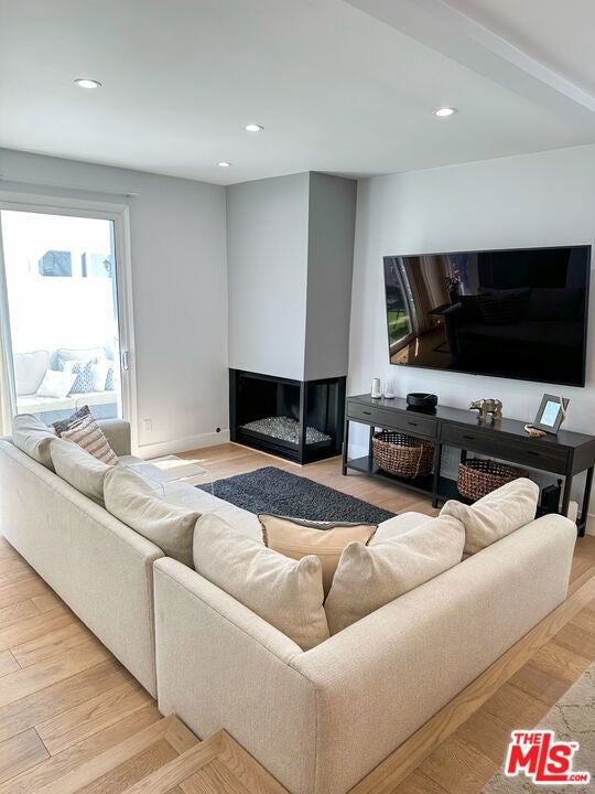 Photo of Listing #25600325