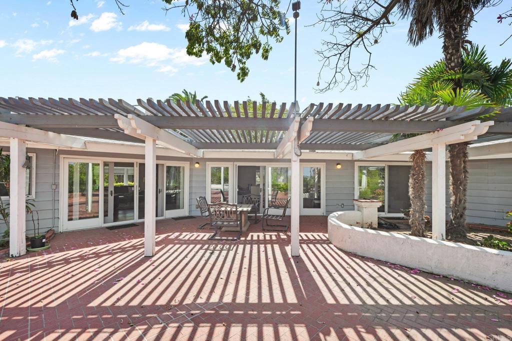 Photo of Listing #PTP2507496