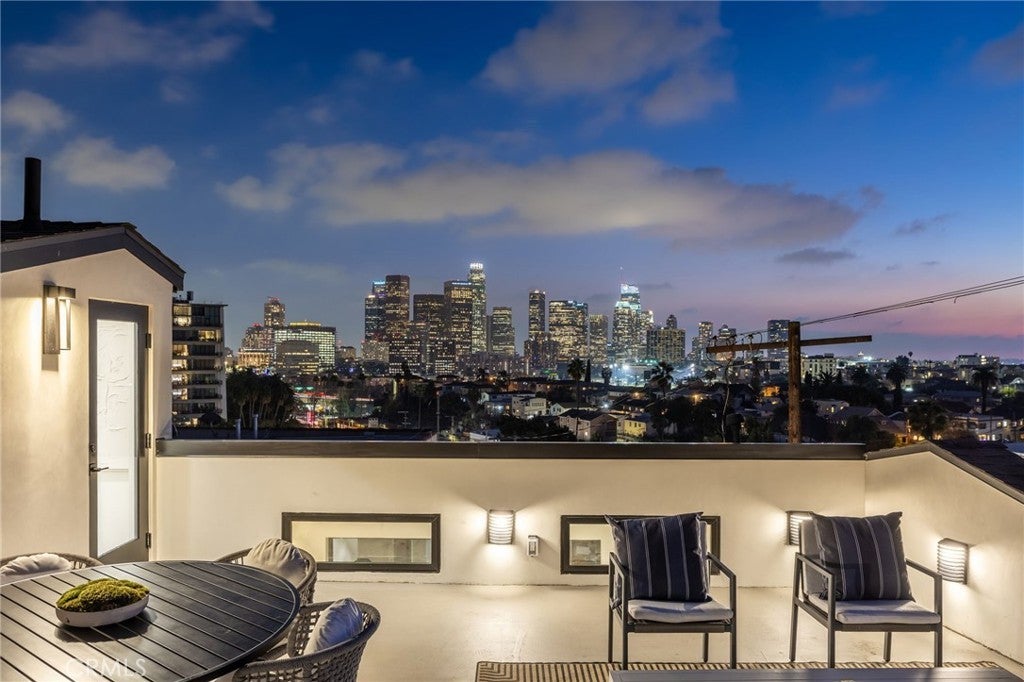 Photo of Listing #OC25230303