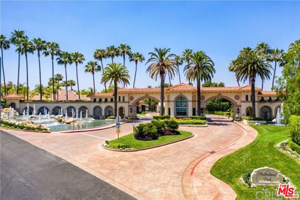 Photo of Listing #25599345