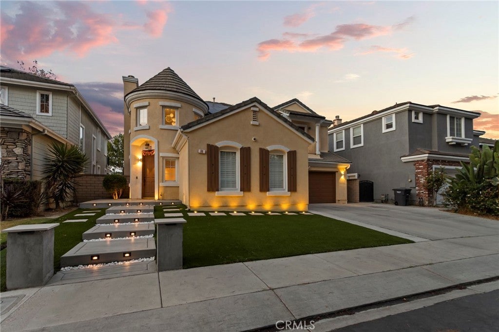 Photo of Listing #RS25230421